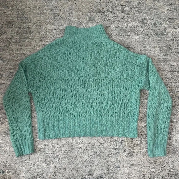 Everlane - The Lofty-knit Henley - Green - Picture 6 of 8